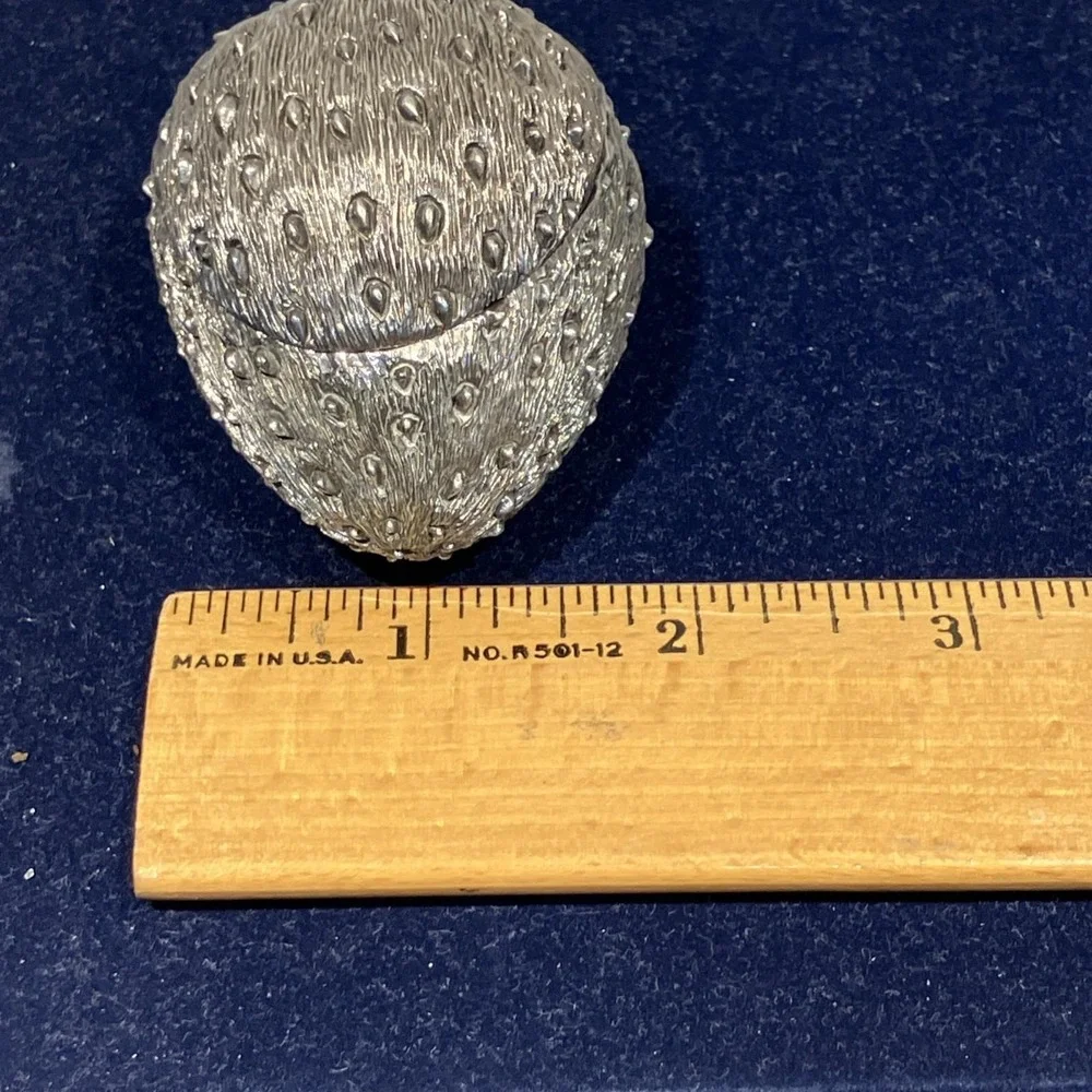 Lunt Pewter USA Strawberry Trinket Box Vintage 1.75